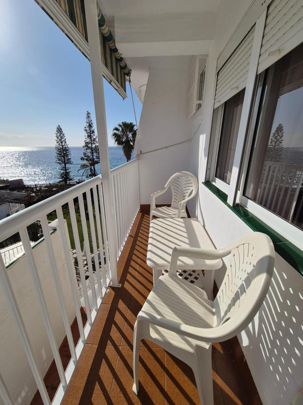 3ºb Escobar Apartment Nerja Luaran gambar